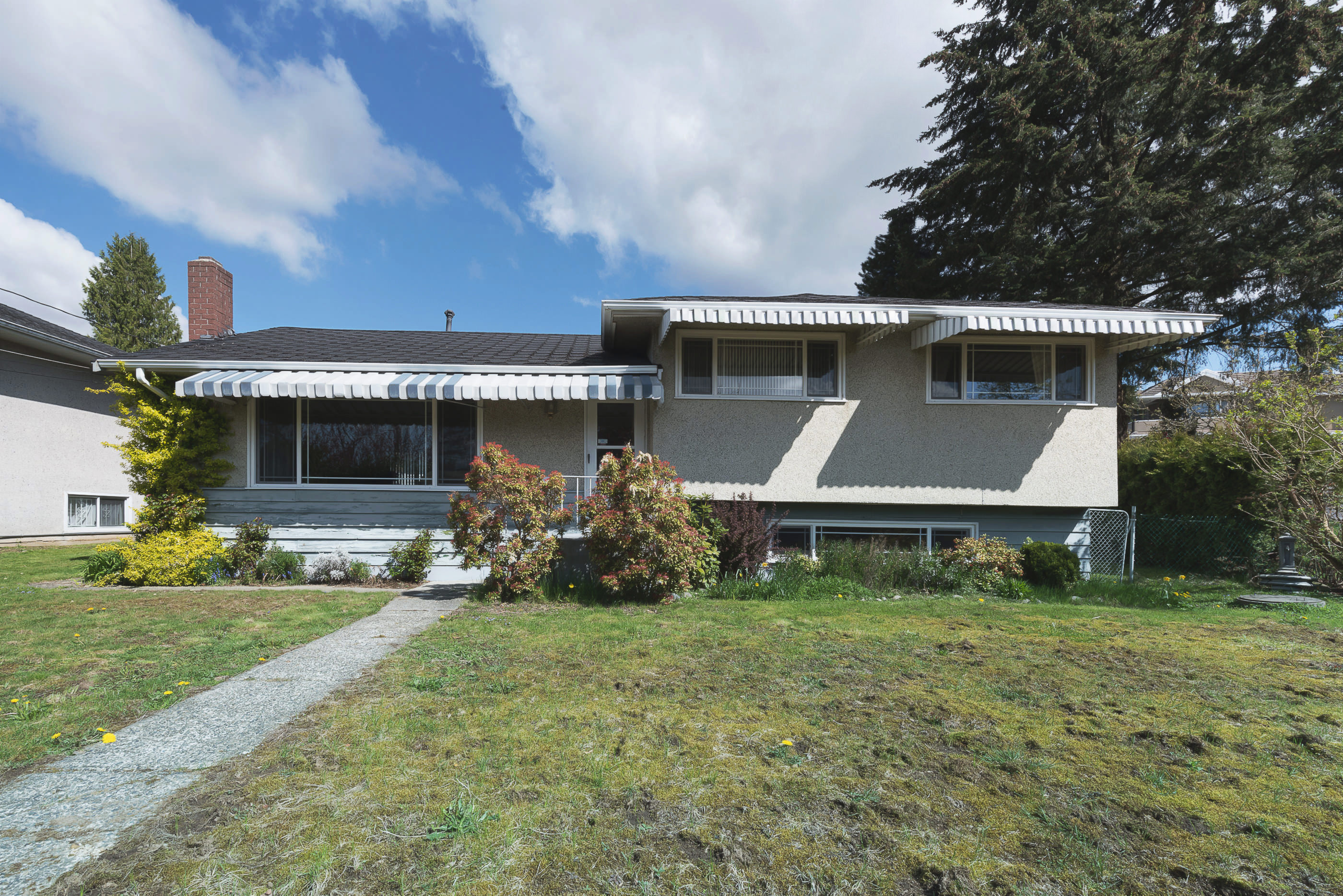 7037 Broadway Burnaby Bc Adam Lloyd Real Estate